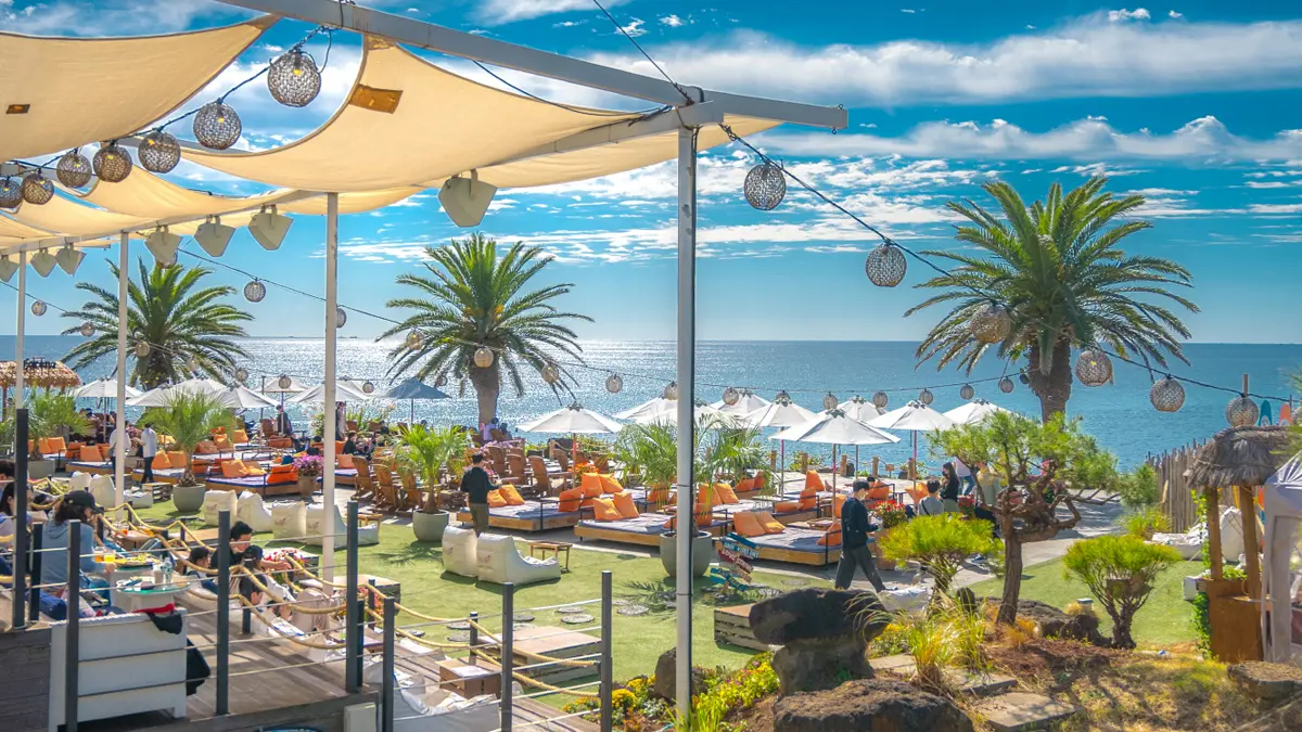 The Cliff 海景咖啡廳